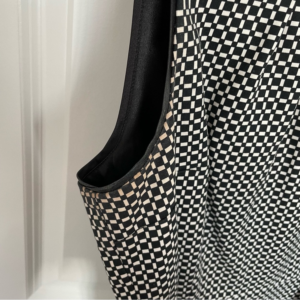 Black & White Peplum Top - Picture 3 of 5